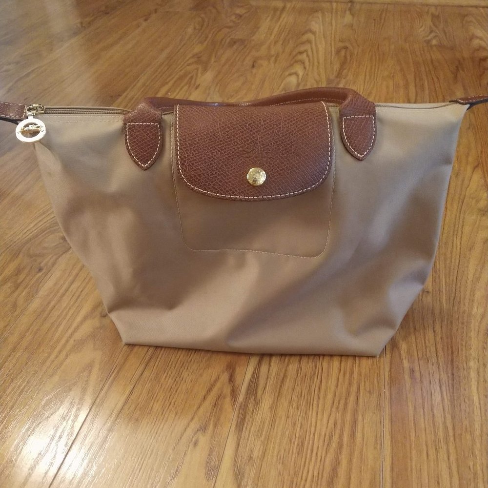 Longchamp Le Pliage Medium Tote